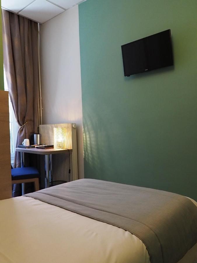 Hotel Du Dauphin Lione Esterno foto