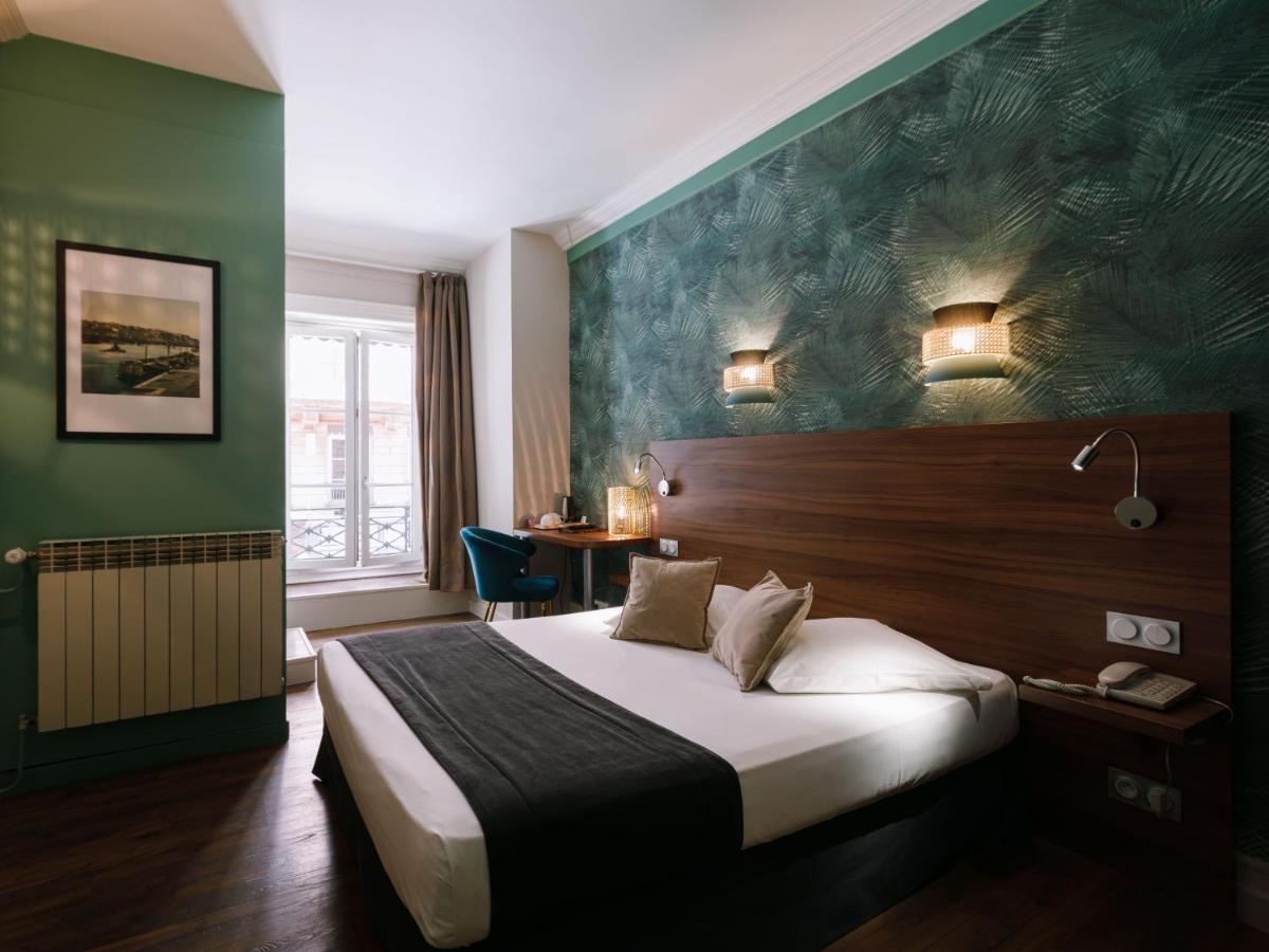 Hotel Du Dauphin Lione Esterno foto