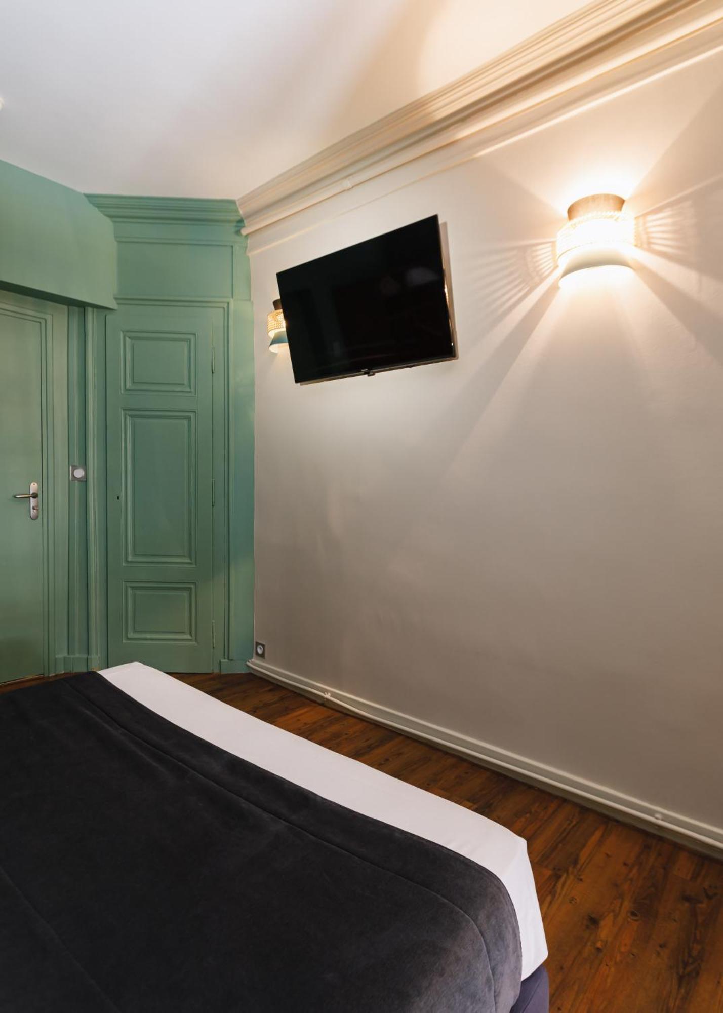 Hotel Du Dauphin Lione Esterno foto