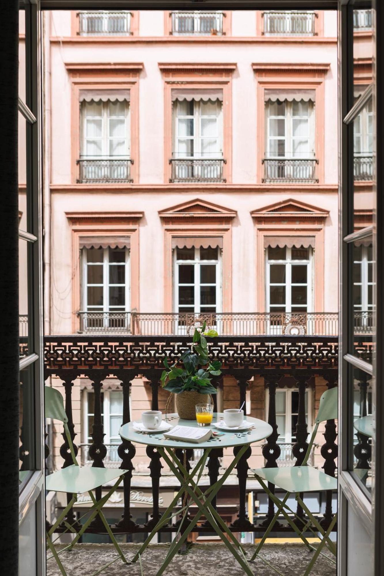 Hotel Du Dauphin Lione Esterno foto