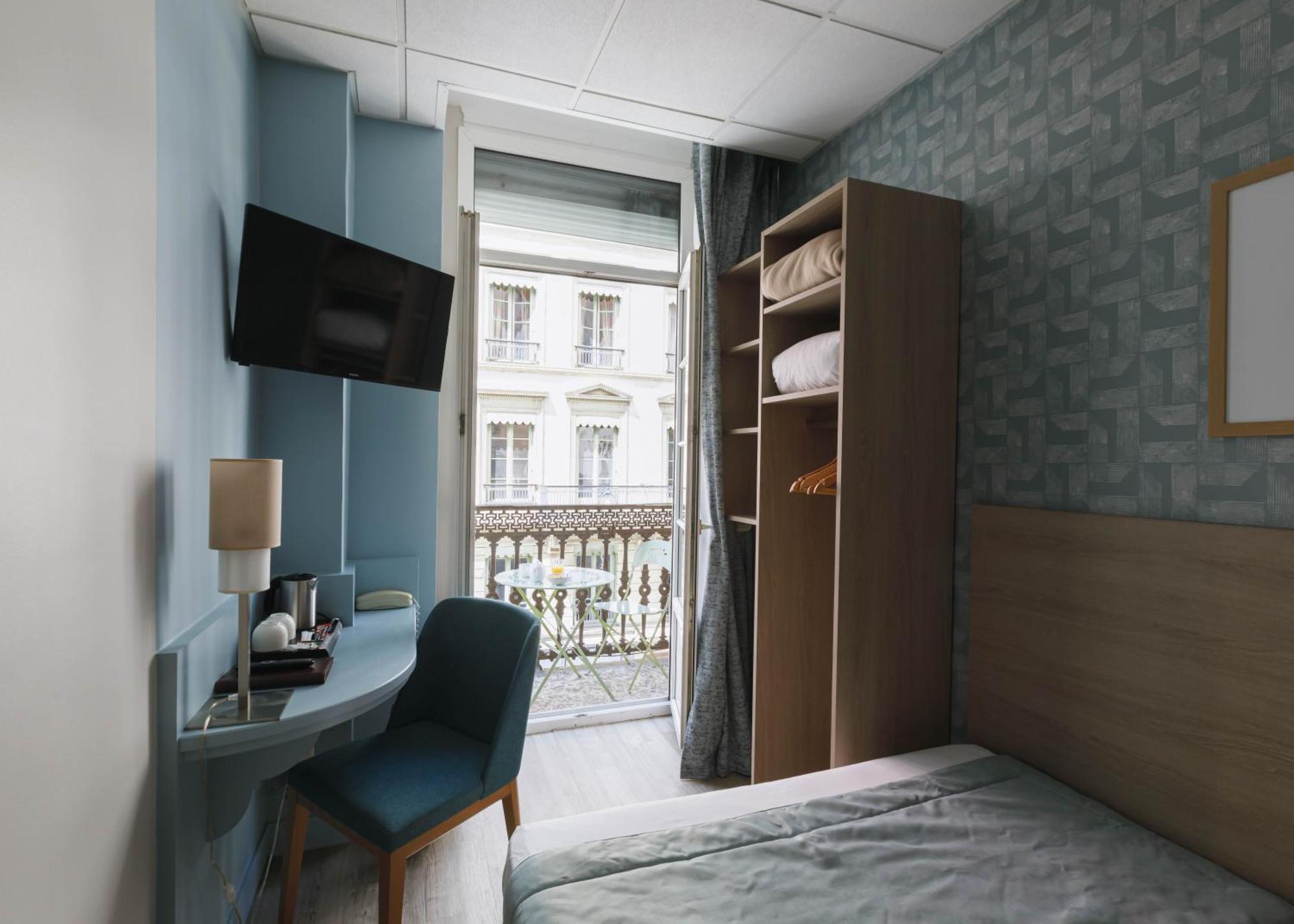 Hotel Du Dauphin Lione Esterno foto