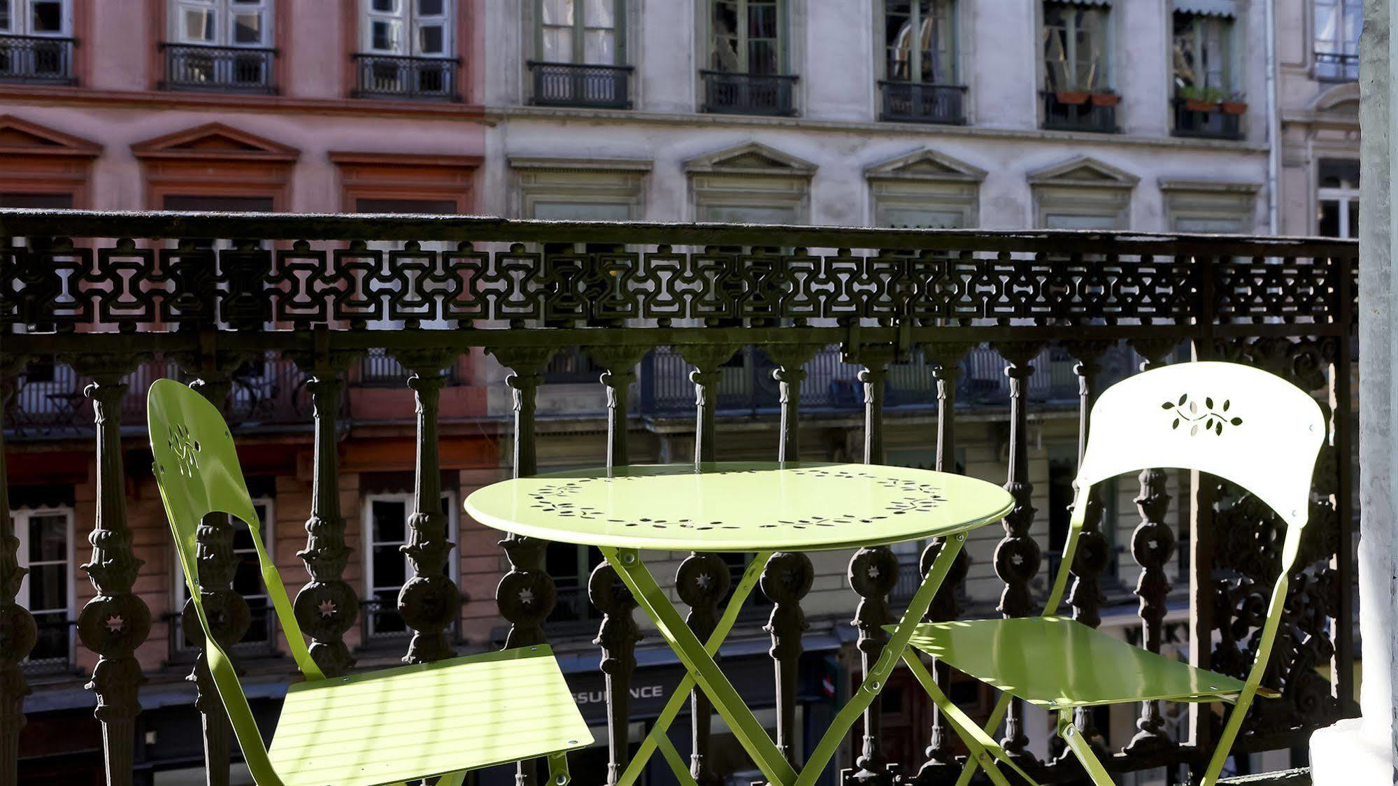 Hotel Du Dauphin Lione Esterno foto