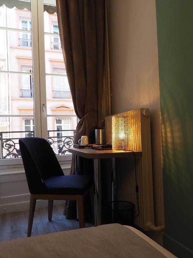 Hotel Du Dauphin Lione Esterno foto