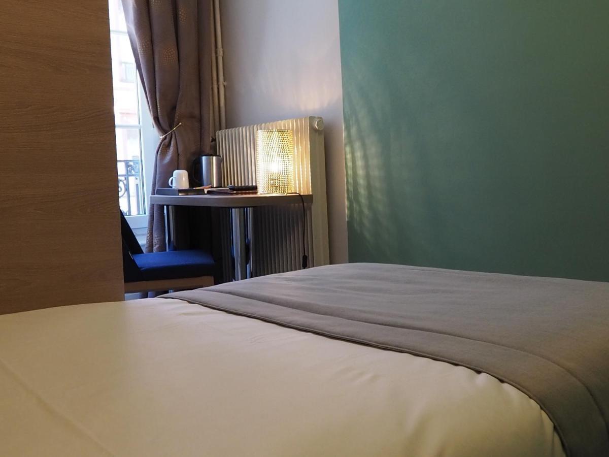 Hotel Du Dauphin Lione Esterno foto